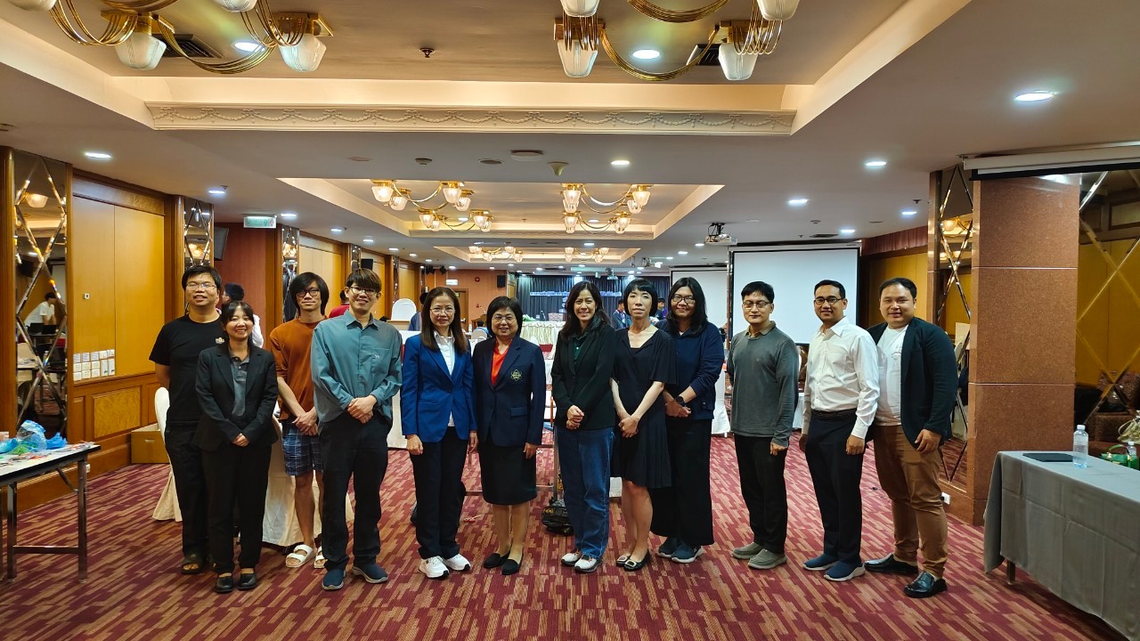 Read more about the article ศูนย์ความเป็นเลิศด้านฟิสิกส์เข้าร่วมการสังเกตุการณ์การอบรมเชิงปฏิบัติการค่ายพัฒนาทักษะการวิจัยด้วยโจทย์ฟิสิกส์สัประยุทธ์ ครั้งที่ 1 ประจำปี พ.ศ. 2568