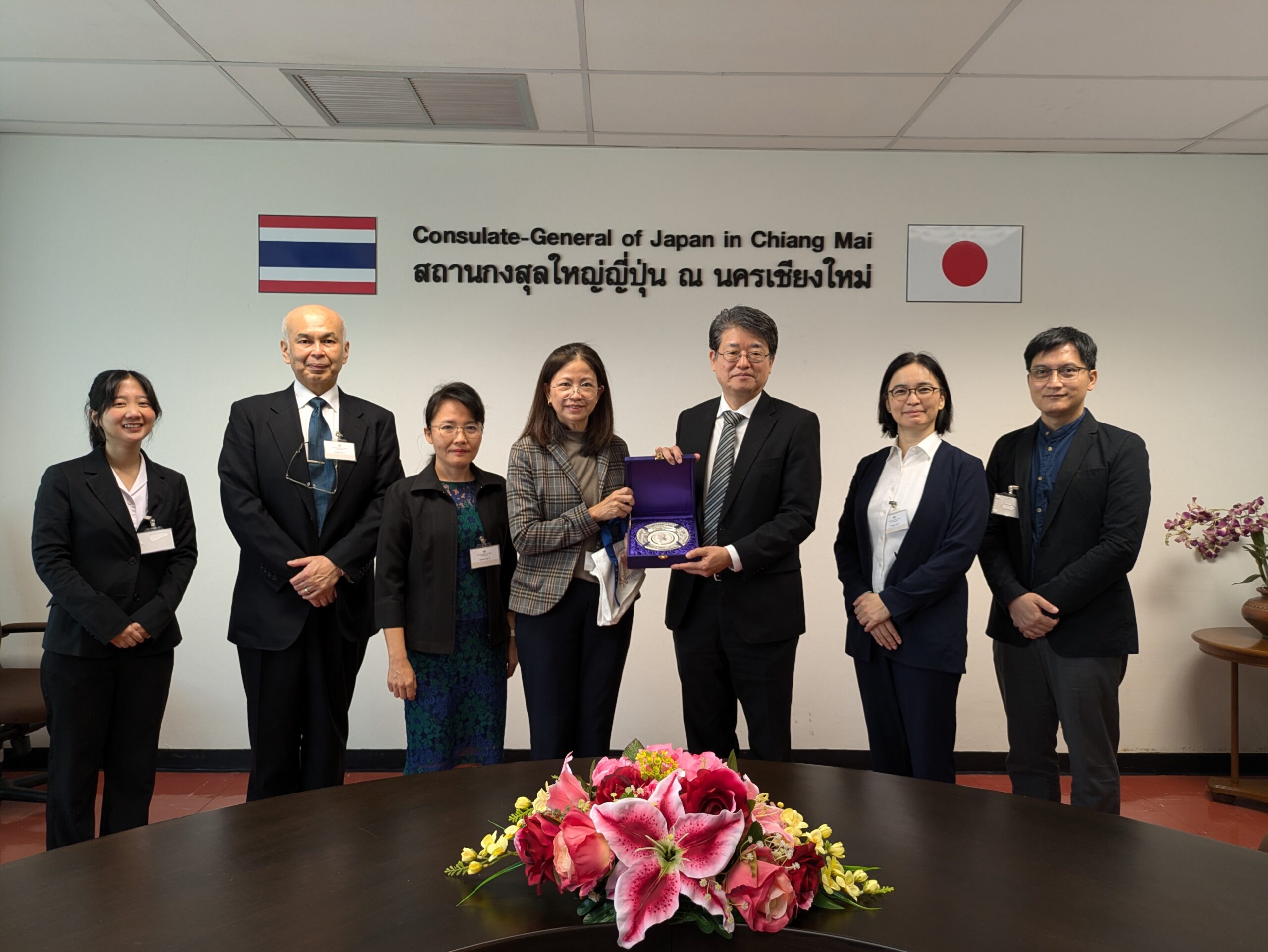 Read more about the article ศูนย์ความเป็นเลิศด้านฟิสิกส์ให้การต้อนรับอาคันตุกะจาก RIKEN, Japan และ RIKEN Singapore Representative Office