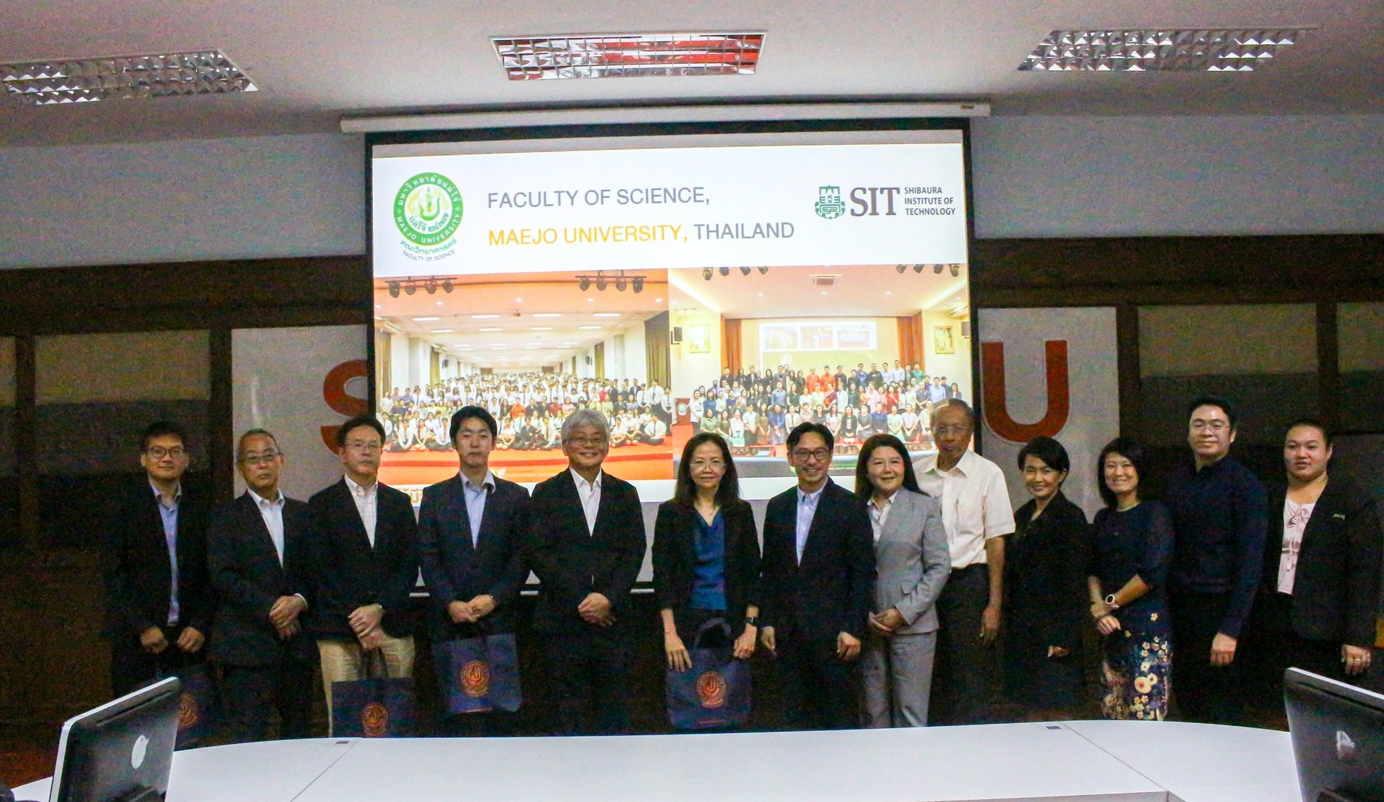 Read more about the article ศูนย์ความเป็นเลิศด้านฟิสิกส์ เยี่ยมชมและหารือความร่วมมือกับมหาวิทยาลัยแม่โจ้ และ Shibaura Institute of Technology ประเทศญี่ปุ่น